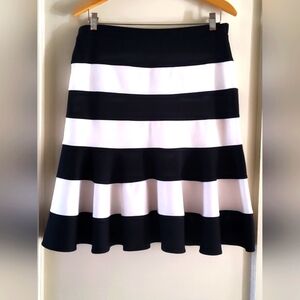 Spense Black and White Striped Stretchy Preppy Pull On Skirt | Size Medium